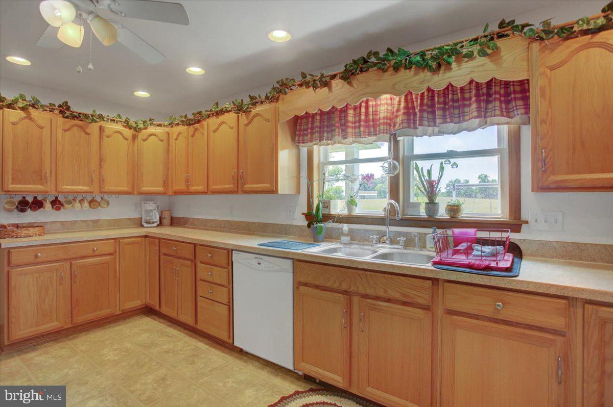 6748 Jack Road St. Thomas, PA 17252 - Photo 13 of 36 Gallery Image 13
