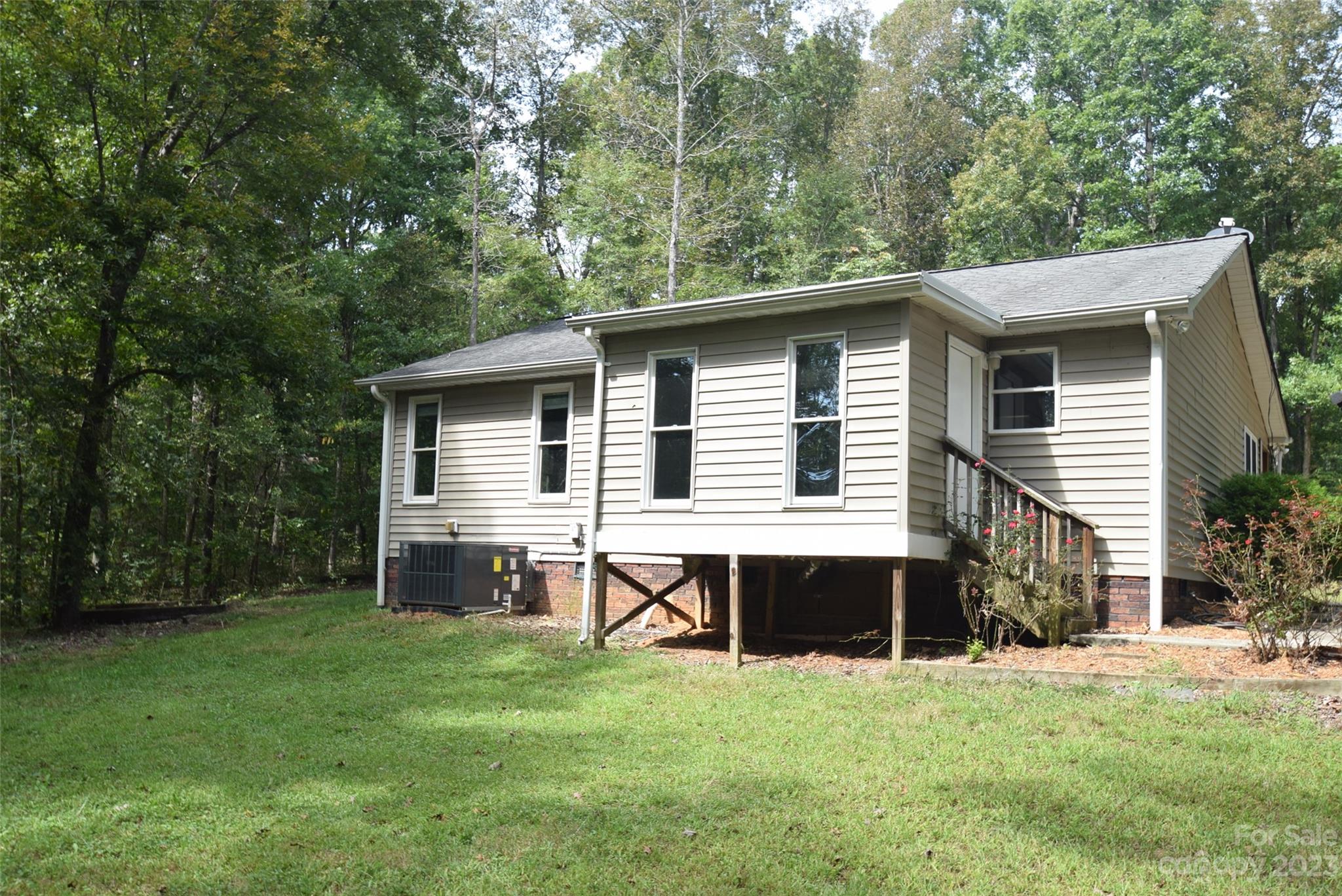 1870 Barkley Road Midland, NC 28107 - Photo 9 of 32 Gallery Image 9