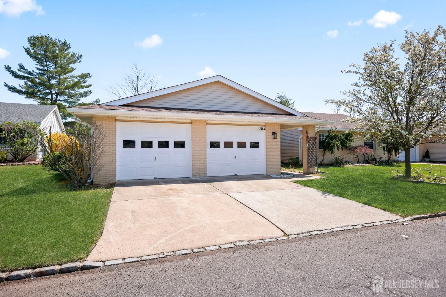 701 Croydon Road, Unit A Monroe Township, NJ 08831 - Photo 2 of 33