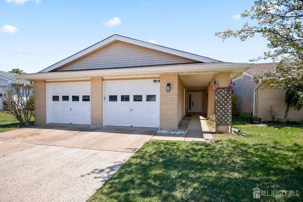 $479,000 | 701 Croydon Road, Unit A, Monroe Township, NJ 08831