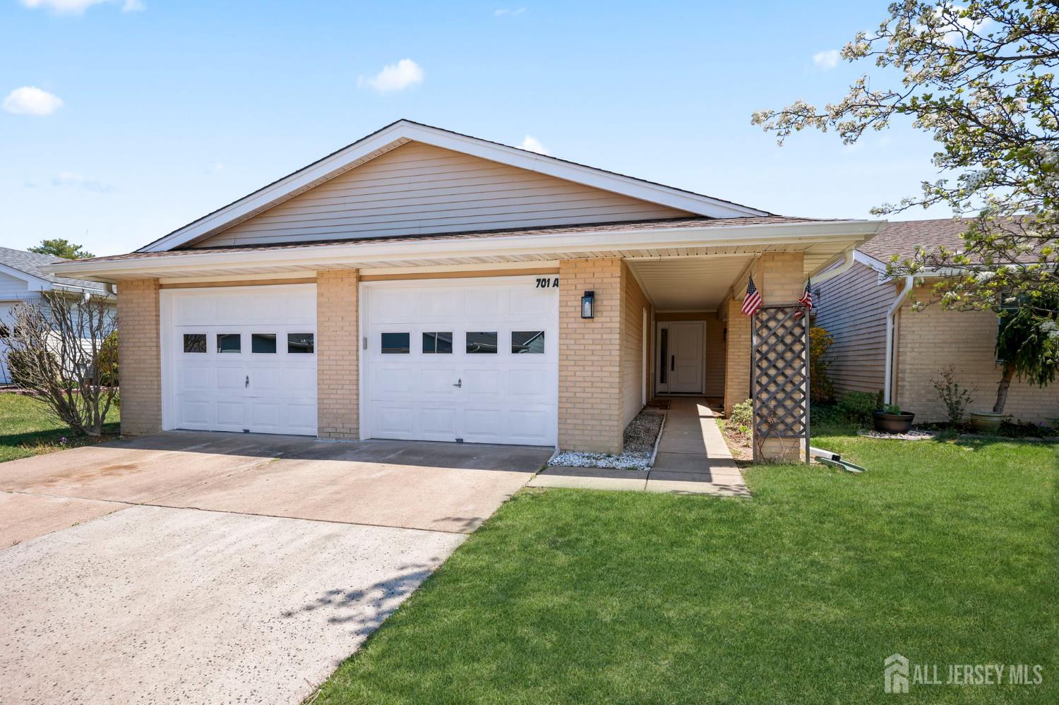 701 Croydon Road, Unit A Monroe Township, NJ 08831 - Photo 4 of 33