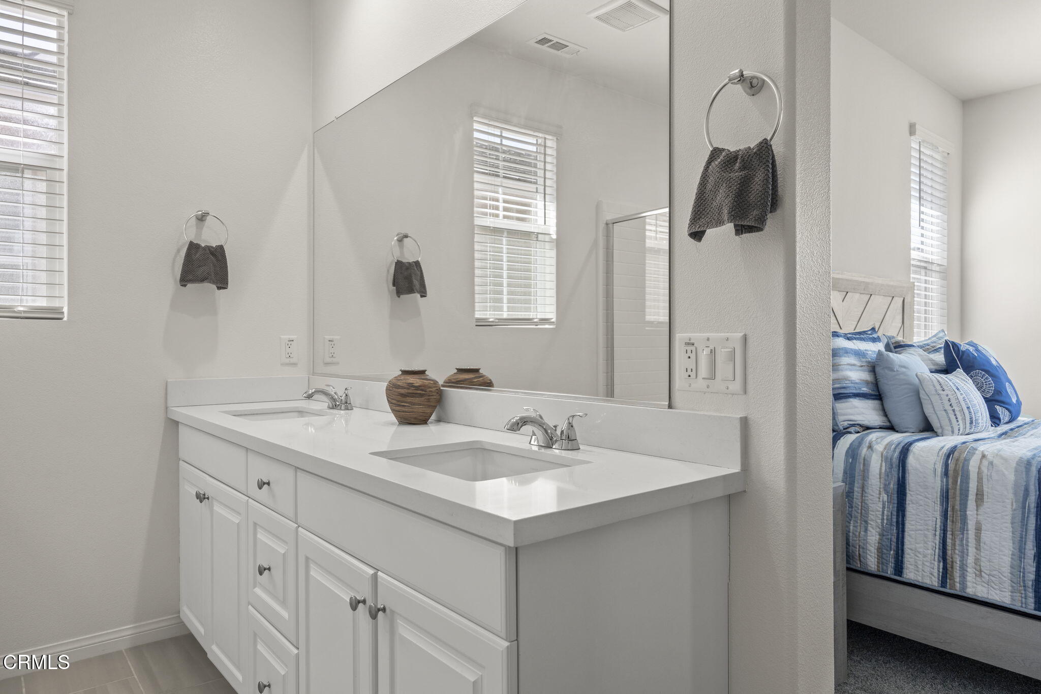 352 Campbell Court Santa Paula, CA 93060 - Photo 15 of 39 24-web-or-mls-Upmarket Media_352 CAM-30