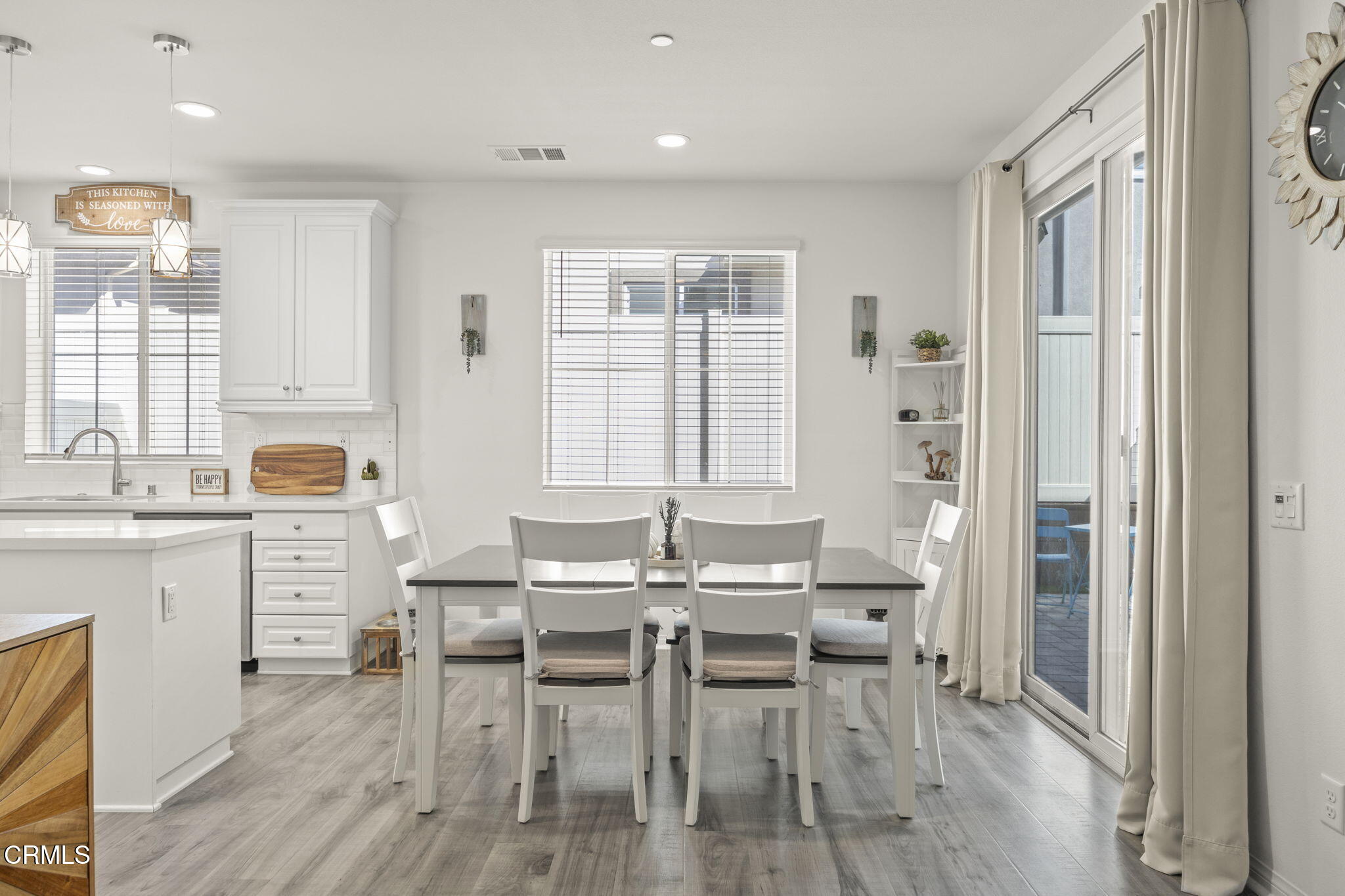 352 Campbell Court Santa Paula, CA 93060 - Photo 5 of 39 9-web-or-mls-Upmarket Media_352 CAM-72