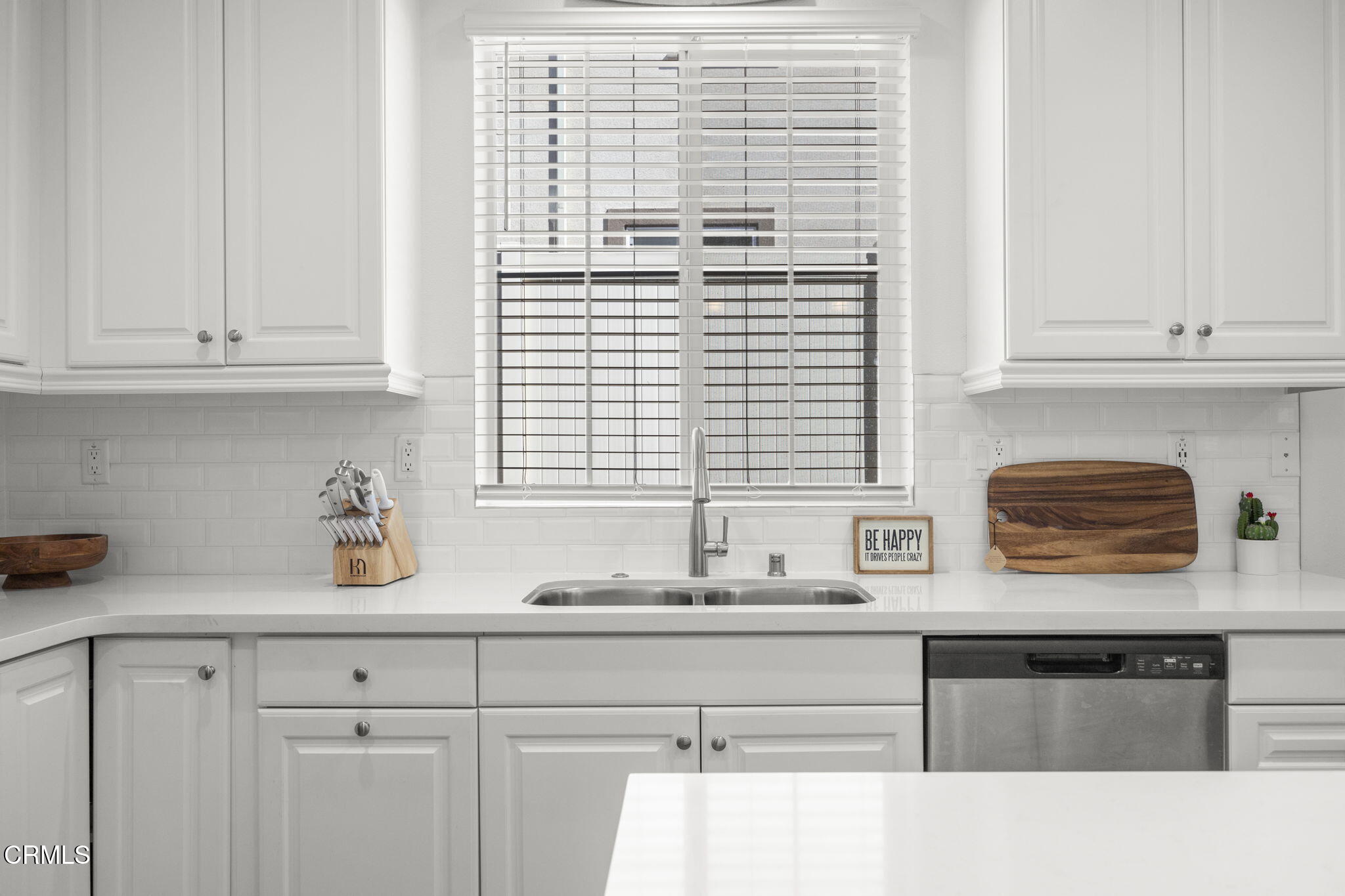 352 Campbell Court Santa Paula, CA 93060 - Photo 9 of 39 16-web-or-mls-Upmarket Media_352 CAM-90