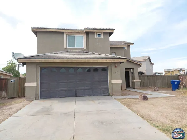 $2,400 | 195 Vallecito Court, Imperial, CA 92251