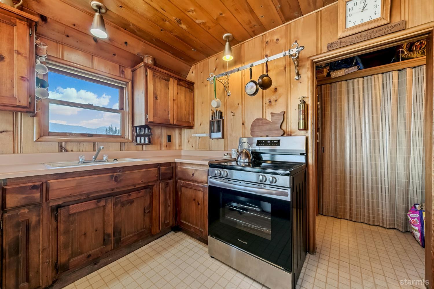 9164 Echo Lakes Road, Unit 28 Echo Lake, CA 95721 - Photo 23 of 38 Gallery Image 23