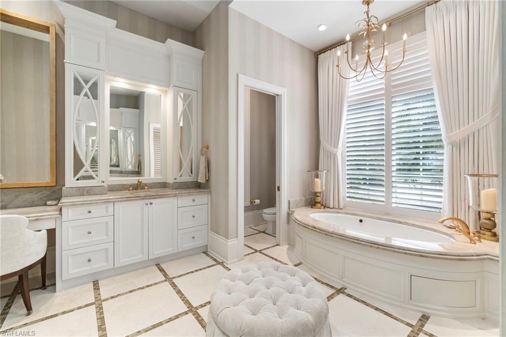 2225 Miramonte Court Naples, FL 34105 - Photo 21 of 50
