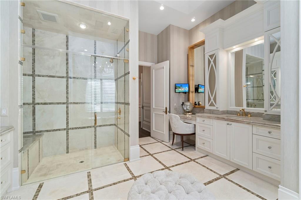 2225 Miramonte Court Naples, FL 34105 - Photo 22 of 50