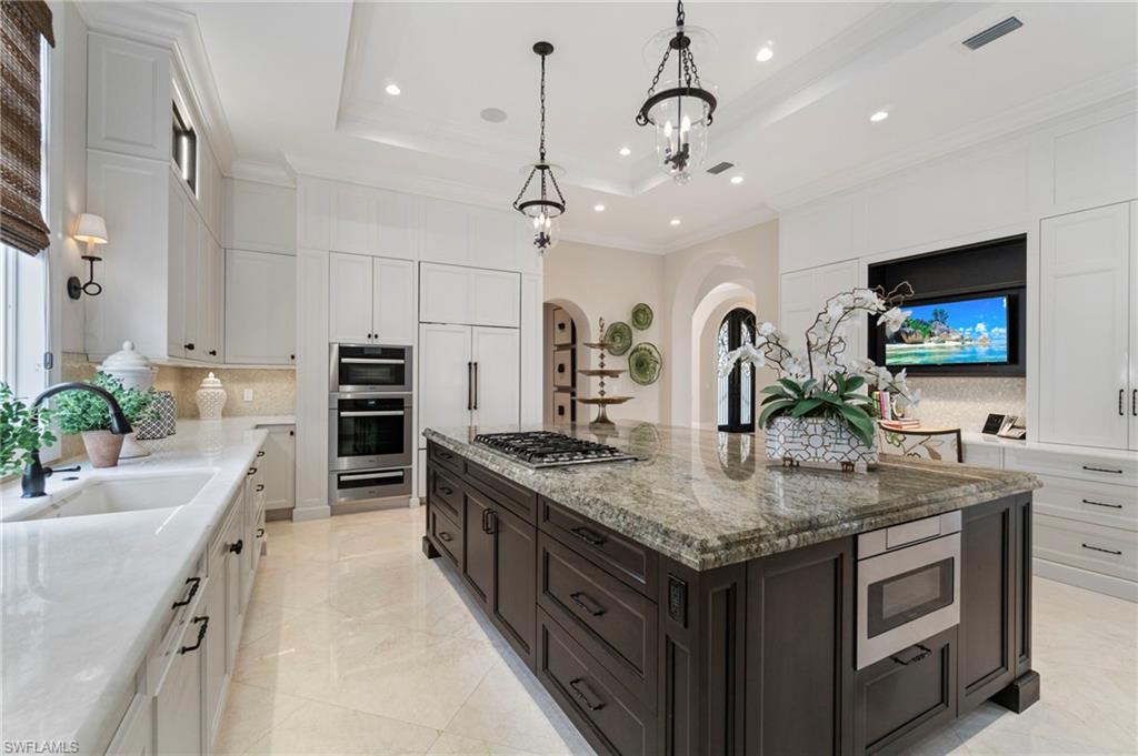 2225 Miramonte Court Naples, FL 34105 - Photo 7 of 50