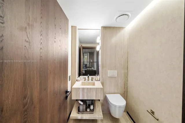 a view of a multi story building