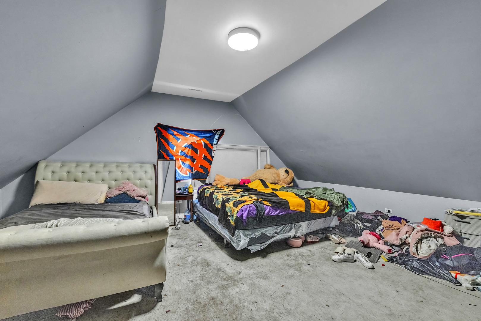 5114 South Justine Street Chicago, IL 60609 - Photo 24 of 37 a room with toys and toys