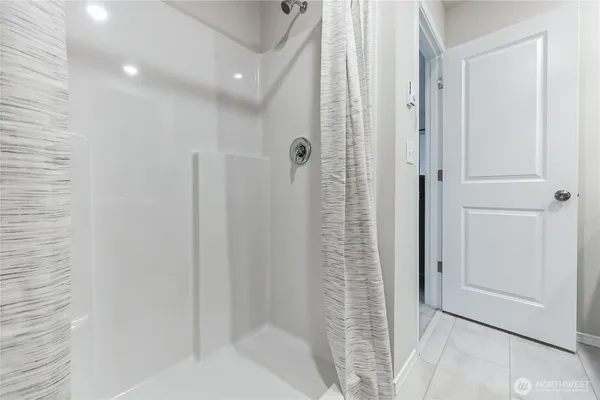 $549,950 | 34116 Emerald Ridge Avenue Southeast, Black Diamond, WA 98010
