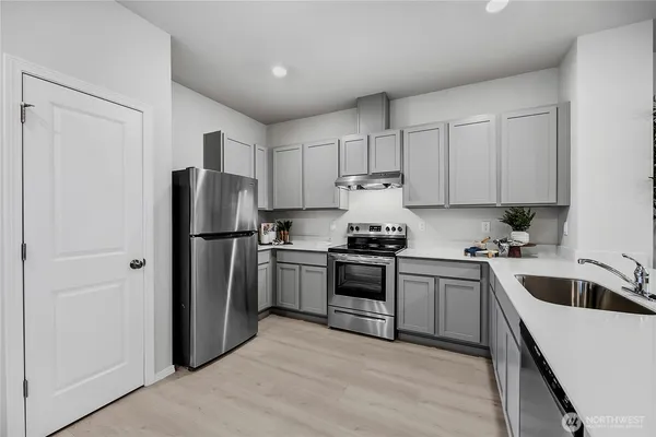 $549,950 | 34116 Emerald Ridge Avenue Southeast, Black Diamond, WA 98010