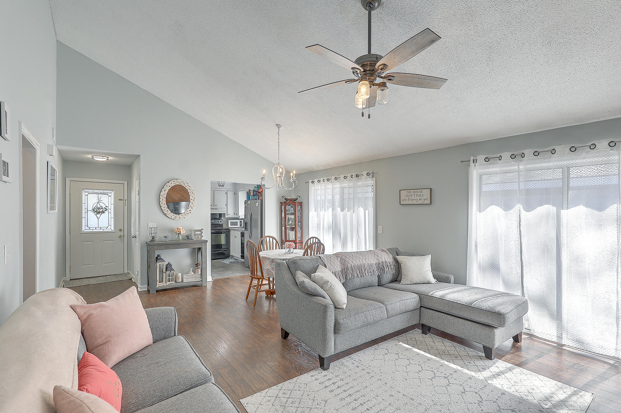 206 Pebble Creek Road Summerville, SC 29486 - Photo 5 of 15 1R3A7326_27_28_29_30_31_32