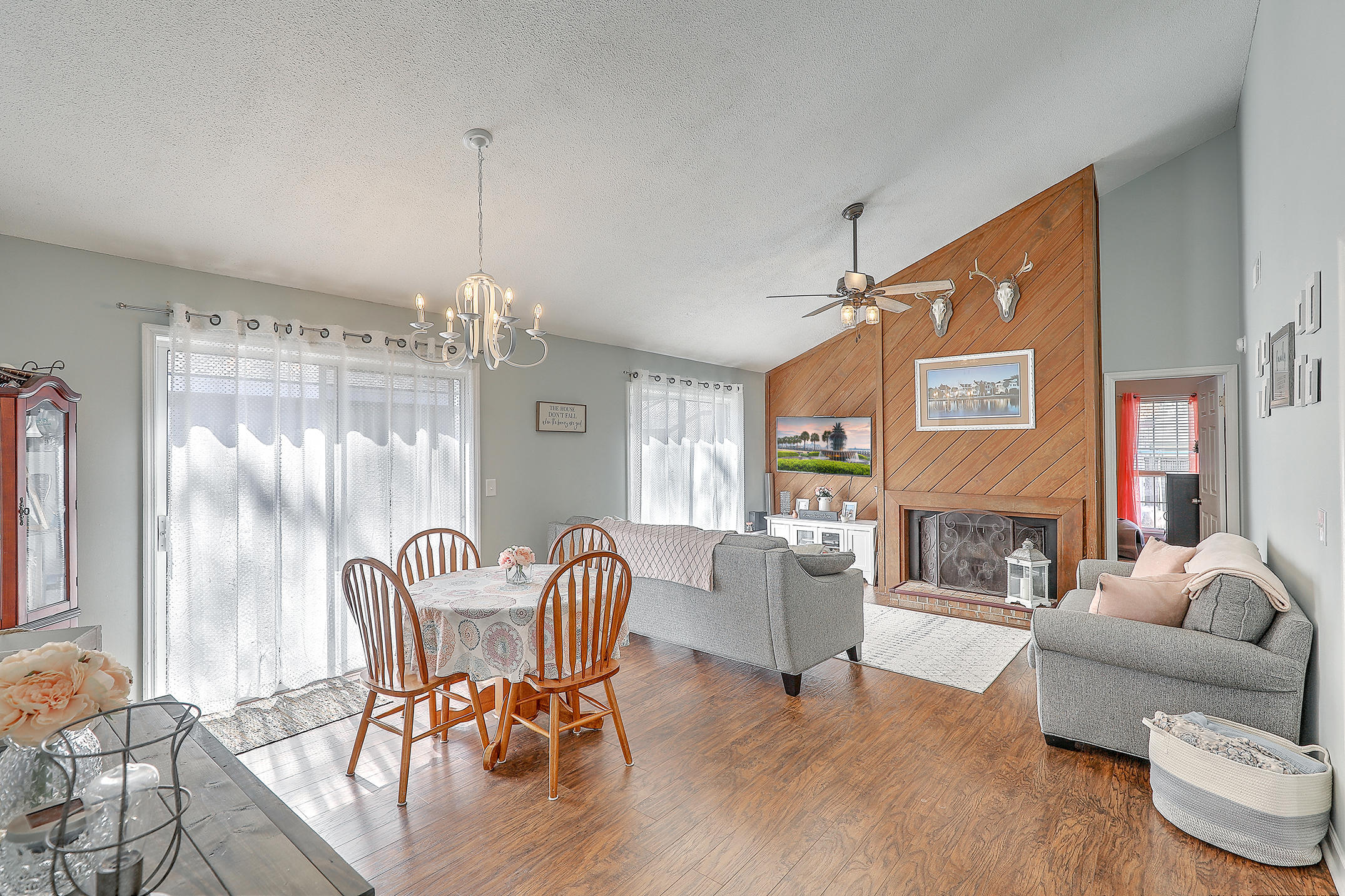 206 Pebble Creek Road Summerville, SC 29486 - Photo 7 of 15 1R3A7347_48_49_50_51_52_53