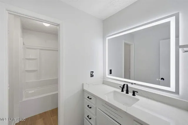 $249,900 | 1534 Tracewood Drive, Jackson, MS 39211