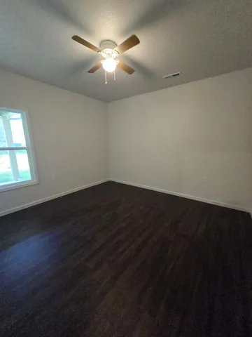 $1,525 | 920 Willow Drive, Lawrenceburg, TN 38464