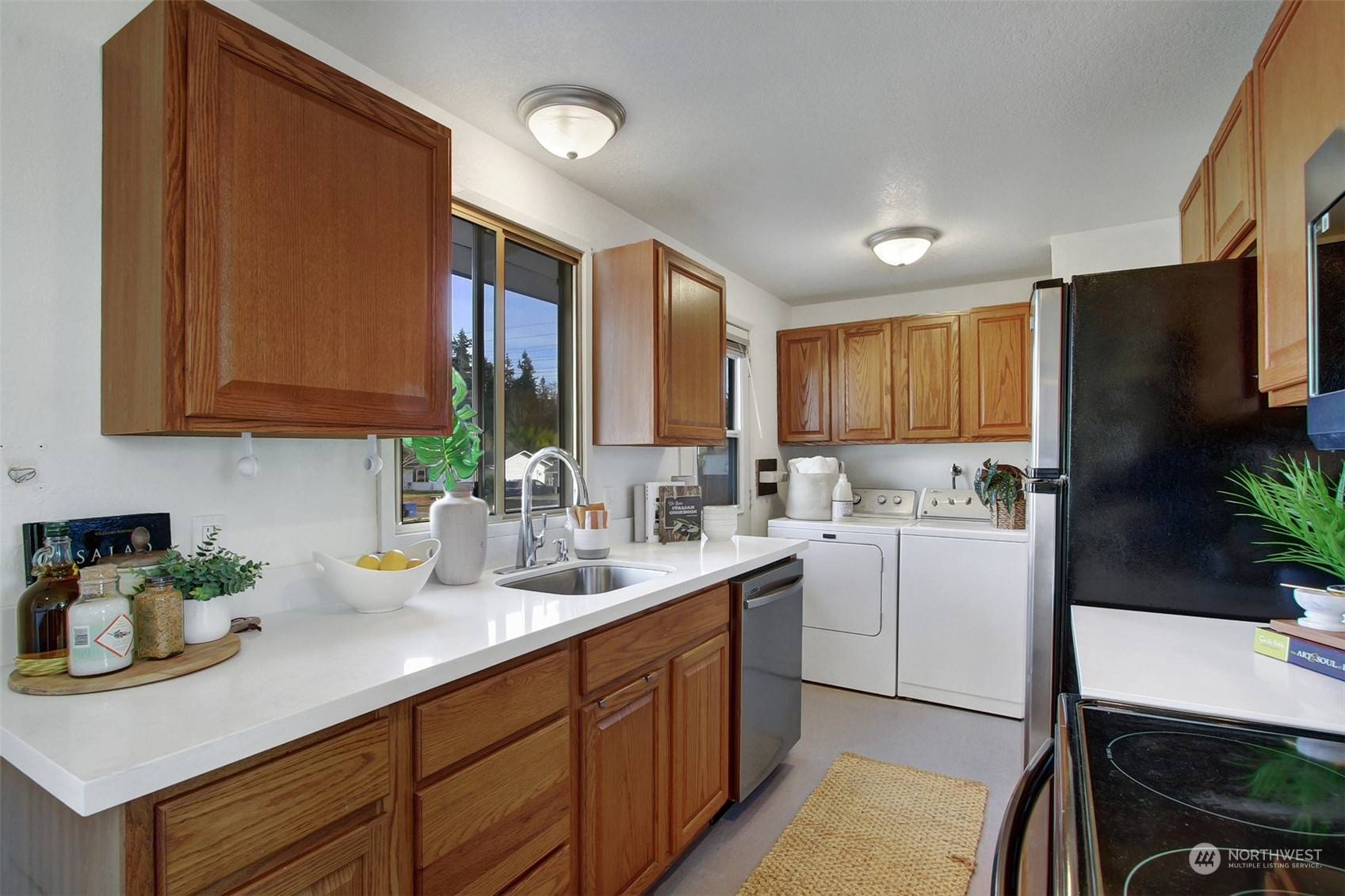 21027 Elberta Road Lynnwood, WA 98036 - Photo 10 of 23 Gallery Image 10