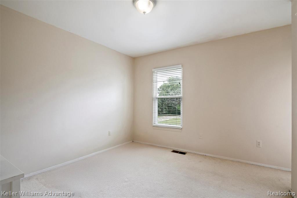 5016 Patrick Road West Bloomfield, MI 48322 - Photo 31 of 71 Gallery Image 31