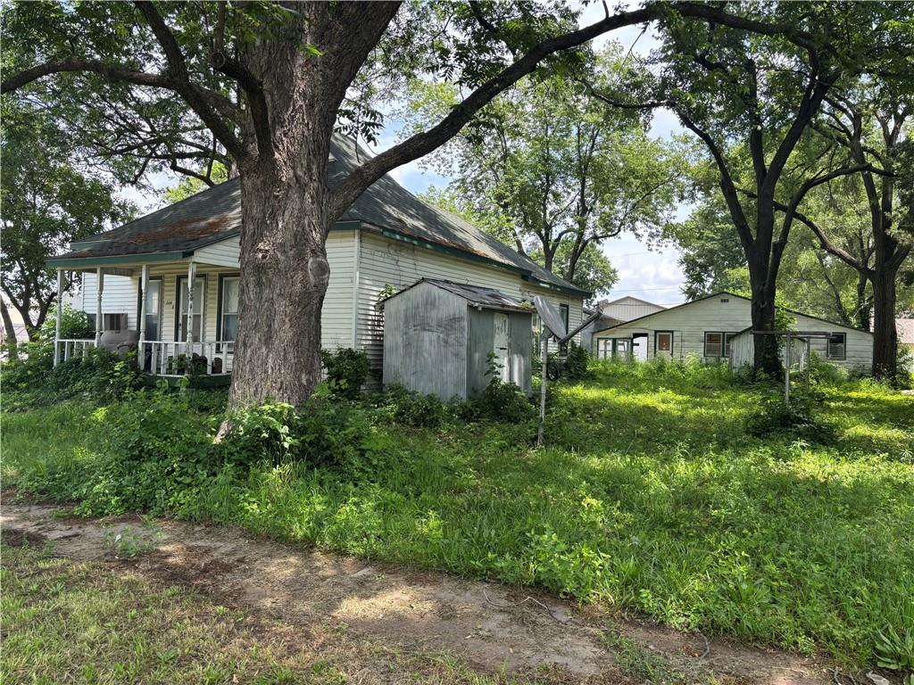 114 Schofield Street Waverly, KS 66871 - Photo 12 of 59