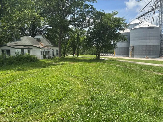 $69,500 | 114 Schofield Street, Waverly, KS 66871