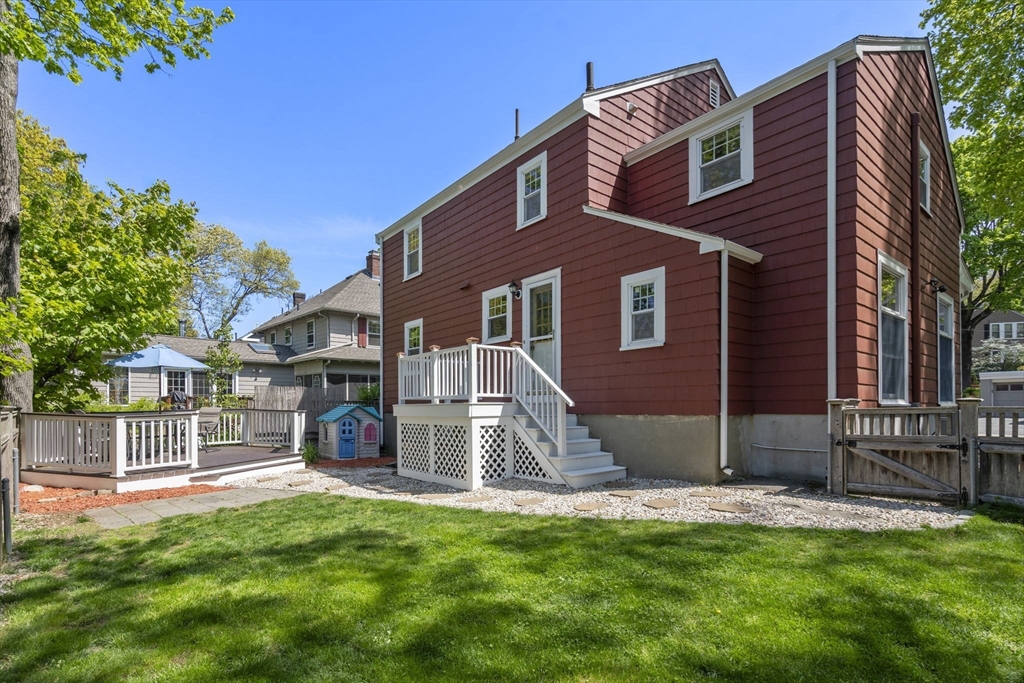 12 Maple Road Melrose, MA 02176 - Photo 28 of 29 Gallery Image 28