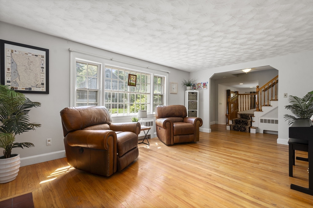 12 Maple Road Melrose, MA 02176 - Photo 3 of 29 Gallery Image 3