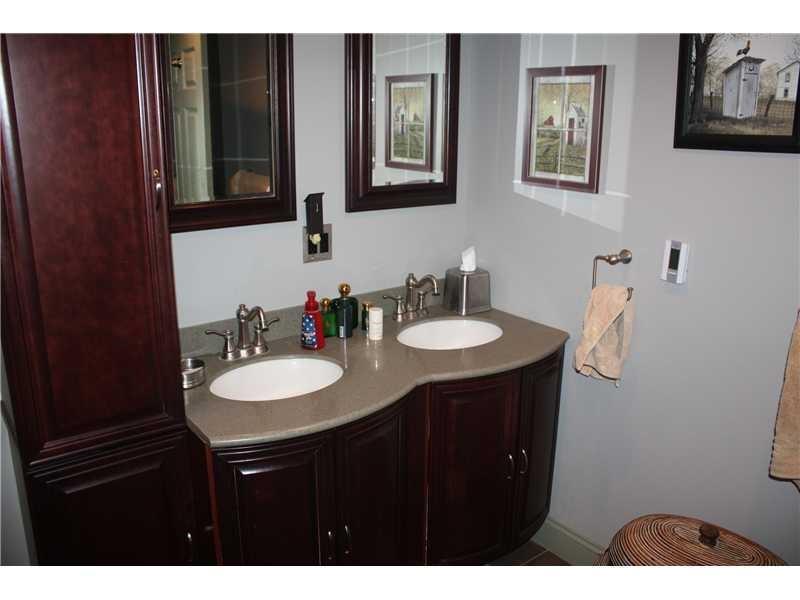 669 Deep Valley Road Aleppo, PA 15310 - Photo 7 of 17