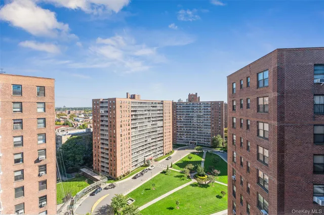 $425,000 | 61-15 98th Street, Unit 16H | Rego Park