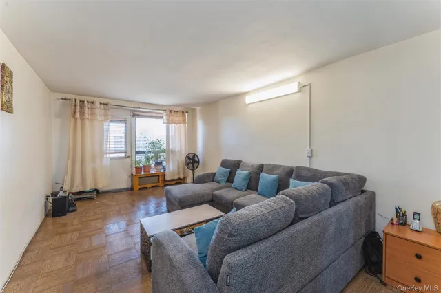 $425,000 | 61-15 98th Street, Unit 16H | Rego Park