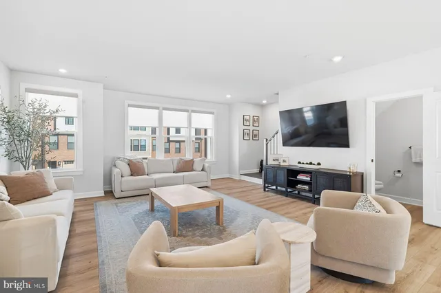 $710,000 | 241 Hickory Hollow, Cockeysville, MD 21030