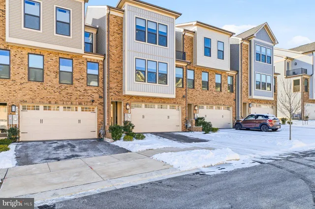 $710,000 | 241 Hickory Hollow, Cockeysville, MD 21030