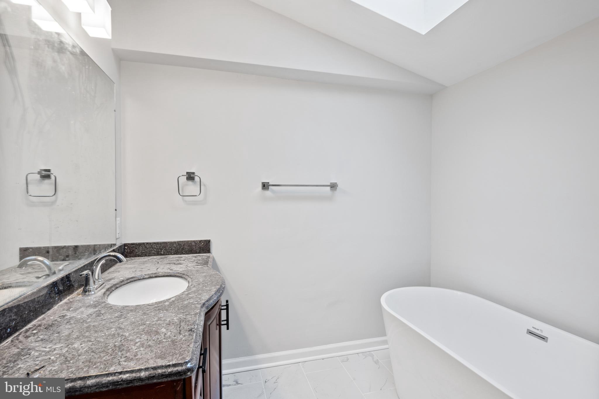 7028 Deerfield Road Baltimore, MD 21208 - Photo 11 of 27 Bathroom