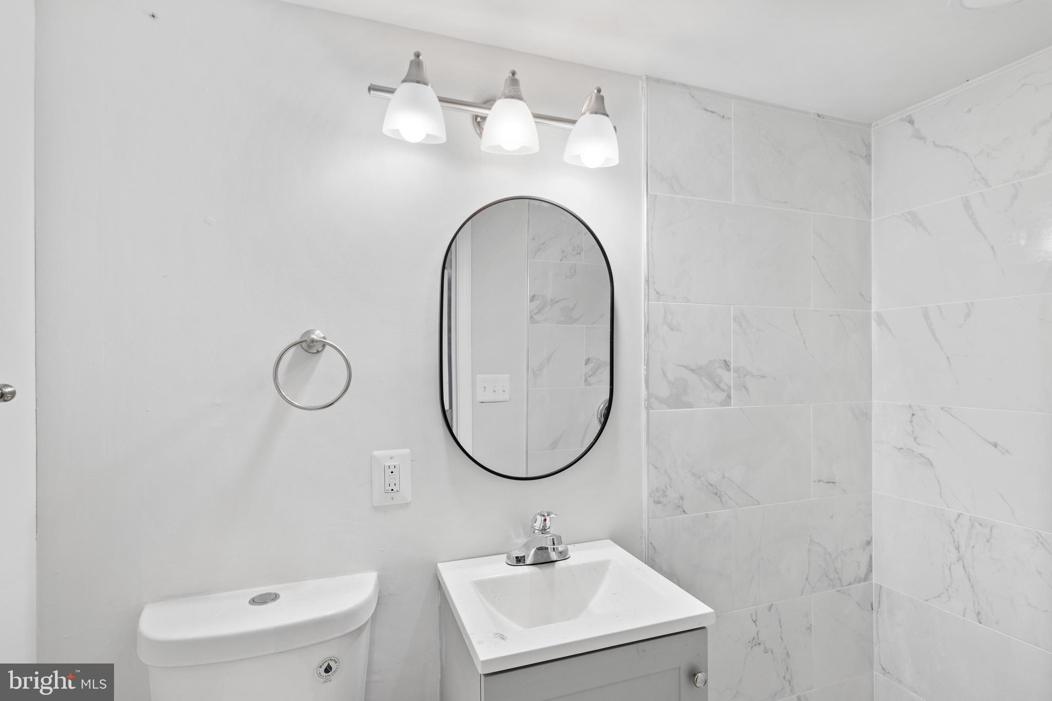 7028 Deerfield Road Baltimore, MD 21208 - Photo 20 of 27 Bathroom