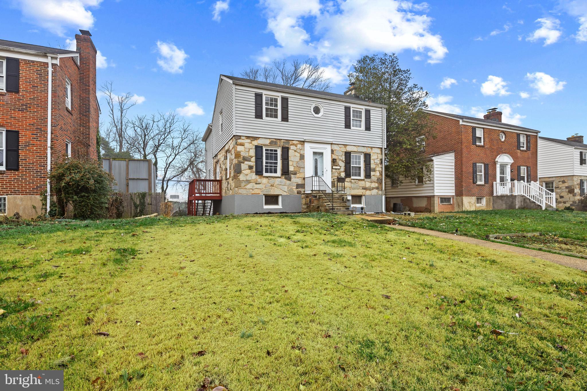 7028 Deerfield Road Baltimore, MD 21208 - Photo 2 of 27 Gallery Image 2