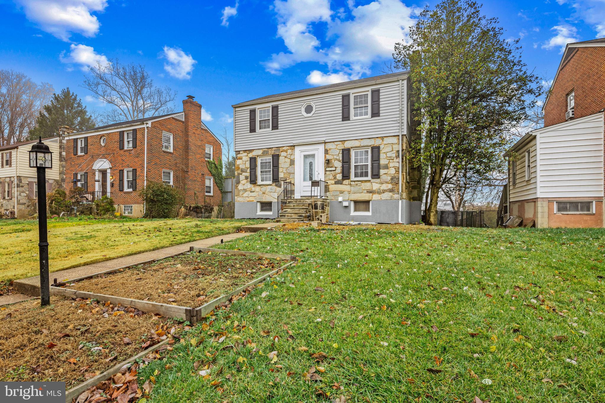 7028 Deerfield Road Baltimore, MD 21208 - Photo 3 of 27 Gallery Image 3
