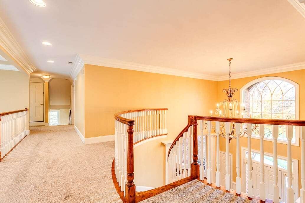 507 Smith Road Knoxville, TN 37934 - Photo 24 of 40 SECOND FLOOR HALL