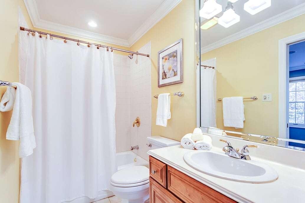 507 Smith Road Knoxville, TN 37934 - Photo 35 of 40 ENSUITE BATH