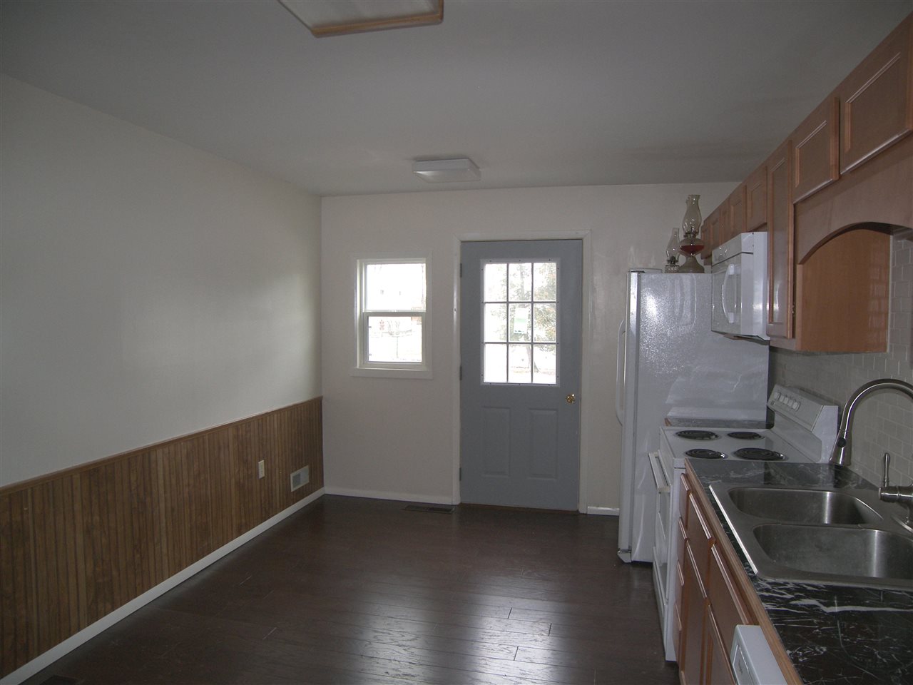 2702 Patterson Road Warsaw, IN 46582 - Photo 13 of 33 Gallery Image 13