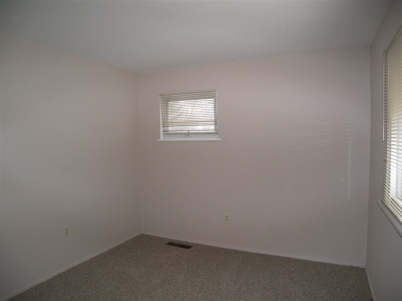 2702 Patterson Road Warsaw, IN 46582 - Photo 19 of 33 Gallery Image 19