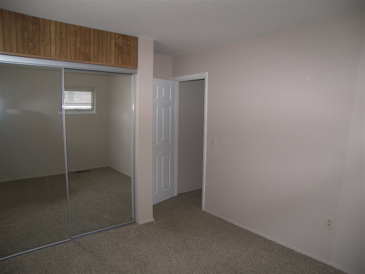 2702 Patterson Road Warsaw, IN 46582 - Photo 20 of 33 Gallery Image 20