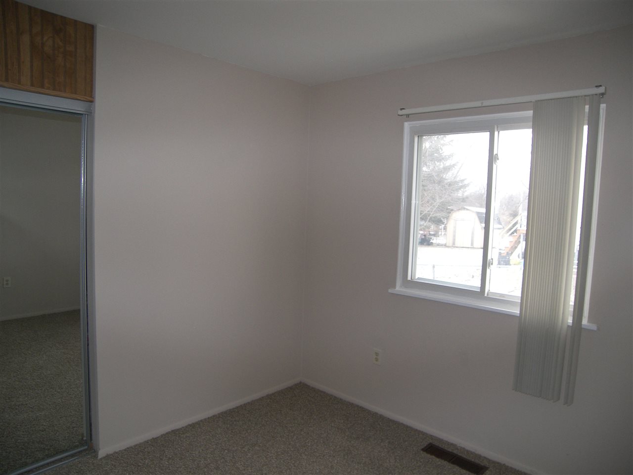 2702 Patterson Road Warsaw, IN 46582 - Photo 23 of 33 Gallery Image 23
