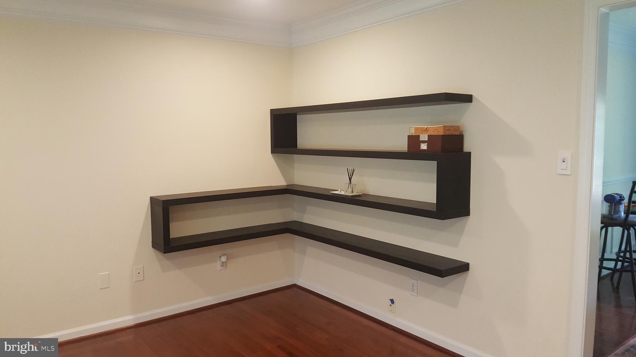 622 Cannon Road Silver Spring, MD 20904 - Photo 5 of 31 Stylish inbuilt shelving
