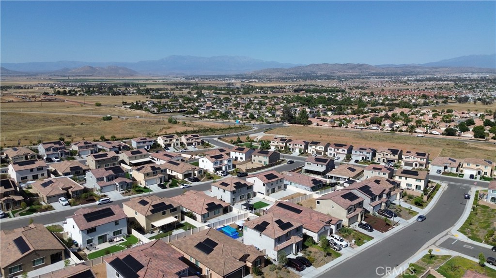 25344 Picket Range Way Menifee, CA 92586 - Photo 7 of 48