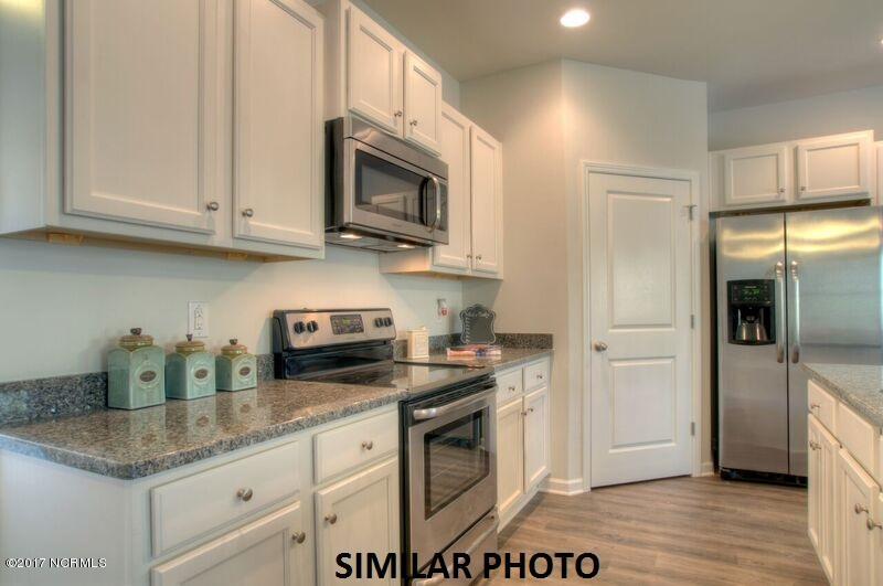 406 Saxby Way, Unit 52 Holly Ridge, NC 28445 - Photo 4 of 23 kitchen