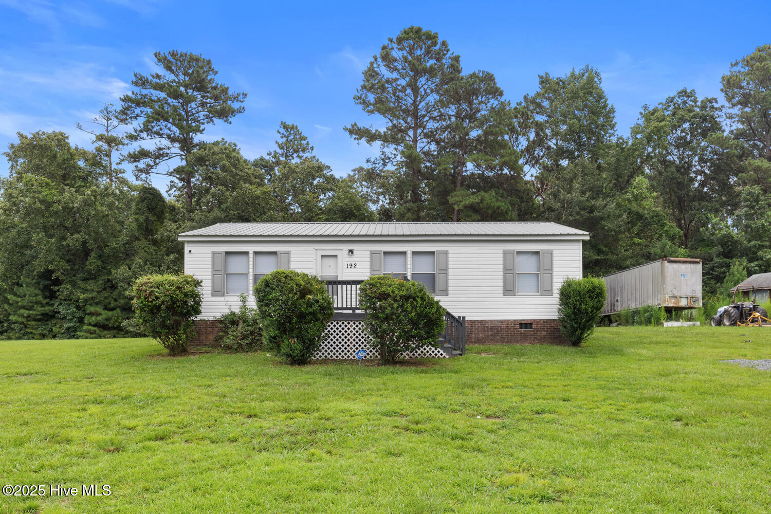 192 King Estates Road Jacksonville, NC 28540 - Photo 1 of 17 Front
