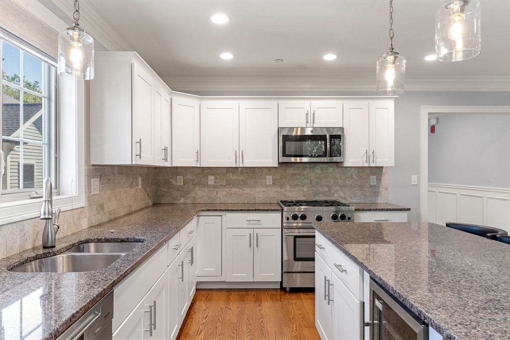 22 Hawthorne Street, Unit 2 Boston, MA 02119 - Photo 11 of 34