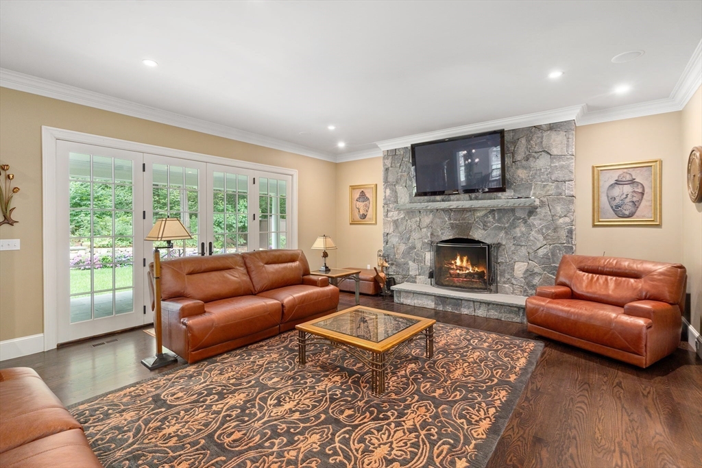 33 Skating Pond Road Weston, MA 02493 - Photo 16 of 39