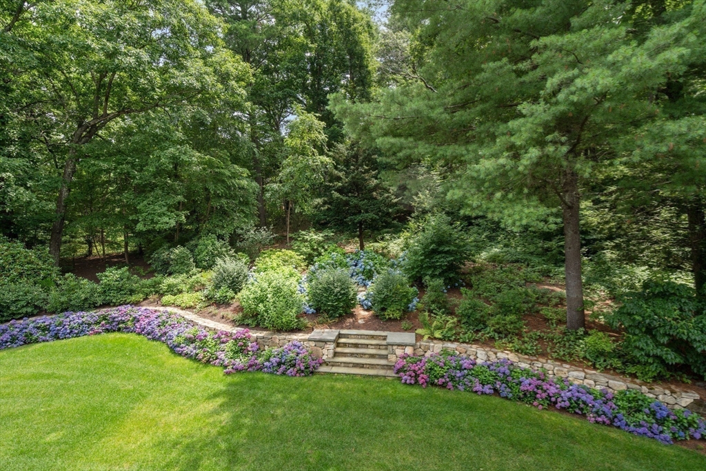 33 Skating Pond Road Weston, MA 02493 - Photo 29 of 39