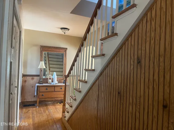 $259,900 | 105 Franklin Avenue, Harrogate, TN 37752